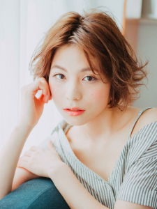 町田にある低価格の美容室・美容院「Peg .hair 町田駅前店（ペグ ヘア）」のヘアスタイル「カジュアルショートボブ」